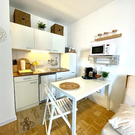 Apartment Behagliches Fuer 2
